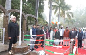 जिले भर में हर्षोल्लास से मनाया गया गणतंत्र दिवस आन-बान और शान से लहराया तिरंगा मुख्य समारोह में कलेक्टर श्री तिवारी ने फहराया तिरंगा