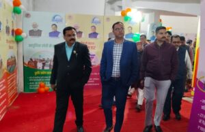 कलेक्टर श्री तिवारी ने विकास प्रदर्शनी का किया शुभारंभ प्रदर्शनी देखने उमड़ी भीड़ ने की जमकर सराहना