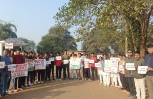 शासकीय बुद्ध सिंह उच्चतर माध्यमिक विद्यालय तेवरी में हुा सामूहिक सूर्य नमस्कार, प्राणायाम व स्वदेशी संकल्प दौड़ का आयोजन