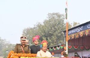 जिले भर में हर्षोल्लास से मनाया गया गणतंत्र दिवस मुख्य समारोह में स्वास्थ्य यांत्रिकी मंत्री श्रीमती संपतिया उइके ने फहराया राष्ट्र ध्वज