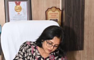 कीटनाशक दवाओं का छिड़काव कर मच्छरों के प्रसार पर करें नियंत्रण की कार्यवाही निगमायुक्त नें स्वास्थ्य अधिकारी को किया निर्देशित