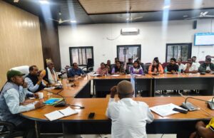 जिला स्तरीय मासिक समीक्षा बैठक में राहत शक्ति अभियान की सराहना, 28 हजार से अधिक महिलाएं हुईं लाभान्वित