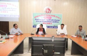 विकसित भारत- रोजगार और आजीविका गारंटी मिशन (ग्रामीण) अधिनियम-2025 (वीबी-ग्राम-जी) में मिलेगा श्रमिकों को रोजगार जिला पंचायत सीईओ श्रीमती कौर ने पत्रकारवार्ता में ‘’विकसित भारत जी राम जी’’ अधिनियम, 2025 की दी जानकारी कृषि के चरम मौसम (बुआई एवं कटाई के सीजन) में एक वर्ष में 60 दिवस कार्य-विराम का प्रावधान