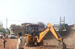 अवैध कॉलोनी निर्माण के प्रकरणों पर निगम प्रशासन ने अपनाया सख्त रुख वार्ड क्रमांक 45, अमीरगंज में अवैध कालोनी की निर्मित संरचनाओं पर चली जेसीबी तीन कॉलोनाइजरों पर प्राथमिकी दर्ज करने थाना प्रभारी कोतवाली एवं माधव नगर को पत्र प्रेषित