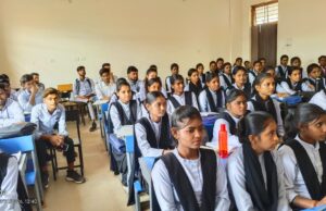 अनुपस्थित रहने व लापरवाही बरतने पर टेढ़ी पटवारी निलंबित