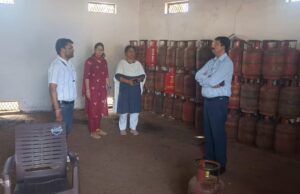 कलेक्टर श्री तिवारी के निर्देश पर ज़िले भर में गैस एजेंसियों का औचक निरीक्षण और जांच जारी