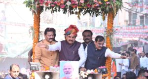 कटनी में शीघ्र खुलेगा मेडिकल कॉलेज : मुख्यमंत्री डॉ. यादव किसानों को सिंचाई के लिए दिन में भी मिलेगी बिजली युवाओं के लिये बनेगा खेल स्टेडियम बरही में बनेगा वॉलीबॉल का इंडोर स्टेडियम जलाशय और नहरों का होगा जीर्णोद्धार मुख्यमंत्री ने बरही के ‘कृषि महोत्सव’ में विकास कार्यों की दी सौगात