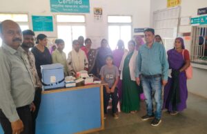 सामुदायिक स्वास्थ्य केंद्र में टीकाकरण अभियान जारी सर्वाइकल कैंसर से बचाव के लिए लगाया गया निशुल्क टीका