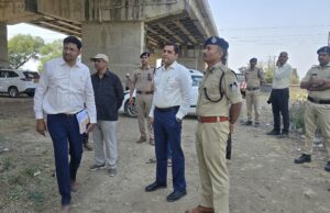 कलेक्टर-एसपी ने किया शहपुरा आरओबी की क्षतिग्रस्त रिटेनिंग वाल के सुधार कार्य का निरीक्षण, काम में गति लाने के दिये निर्देश. रसोई गैस वितरण व्यवस्था का भी लिया जायजा
