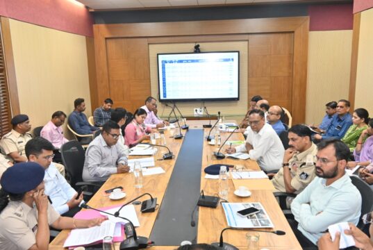 सड़क सुरक्षा समिति की बैठक संपन्न. ब्लैक स्पॉट को दूर करने के आवश्यक उपाय सुनिश्चित करें-कलेक्टर