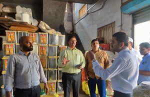 कटनी में मिलावट पर बड़ी कार्रवाई: उत्तम ट्रेडर्स के तेल गोदाम-कारखाने पर छापा जिला प्रशासन सख्त, कलेक्टर श्री तिवारी के निर्देश पर हुई कार्रवाई जिला प्रशासन की संयुक्त टीम की जांच में भारी अनियमितताएं उजागर, विभिन्न ब्रांडों के तेल की सैंपलिंग