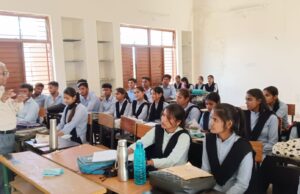 विद्यार्थियों को दिया गया जैविक खेती में पशुधन प्रबंधन एवं जैविक खाद निर्माण का तकनीकी प्रशिक्षण