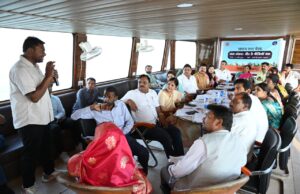 जल संवाद: नीर से नीतियों तक की थीम पर जिला पंचायत की सामान्य सभा की बैठक संपन्न. सदस्यों ने क्रूज से किया जल निगम के निर्माणाधीन इंटेकवेल का निरीक्षण. केज कल्चर से मत्स्य पालन का भी किया अवलोकन.