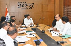 जिला उपार्जन समिति की बैठक संपन्न रबी उपार्जन में किसानों को किसी प्रकार की असुविधा न हो-कलेक्टर श्री सिंह